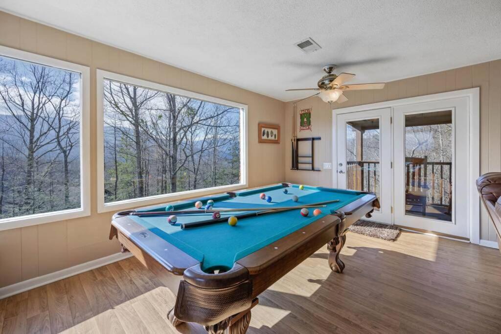 Happy Trails - Cobbly Nob Resort Home Gatlinburg Eksteriør billede