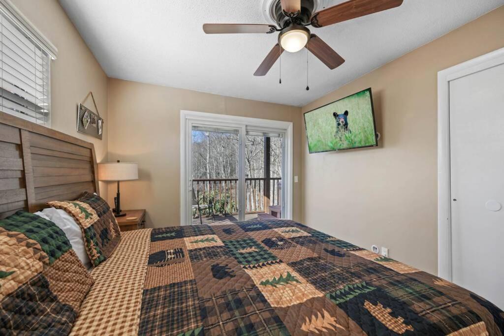 Happy Trails - Cobbly Nob Resort Home Gatlinburg Eksteriør billede