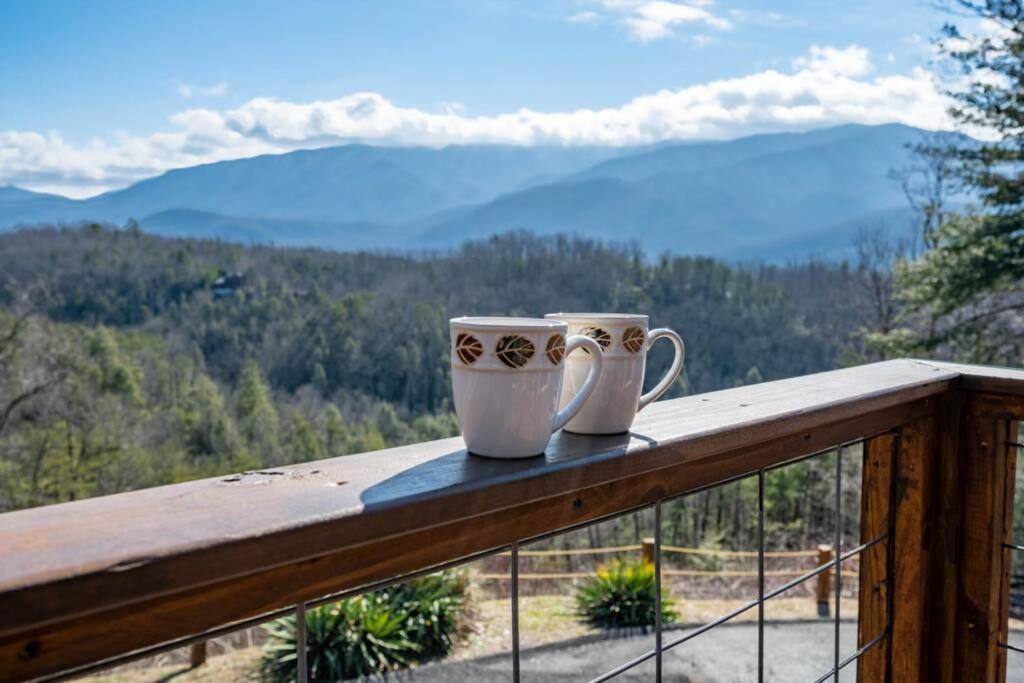 Happy Trails - Cobbly Nob Resort Home Gatlinburg Eksteriør billede