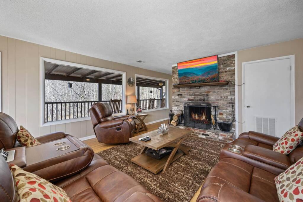 Happy Trails - Cobbly Nob Resort Home Gatlinburg Eksteriør billede