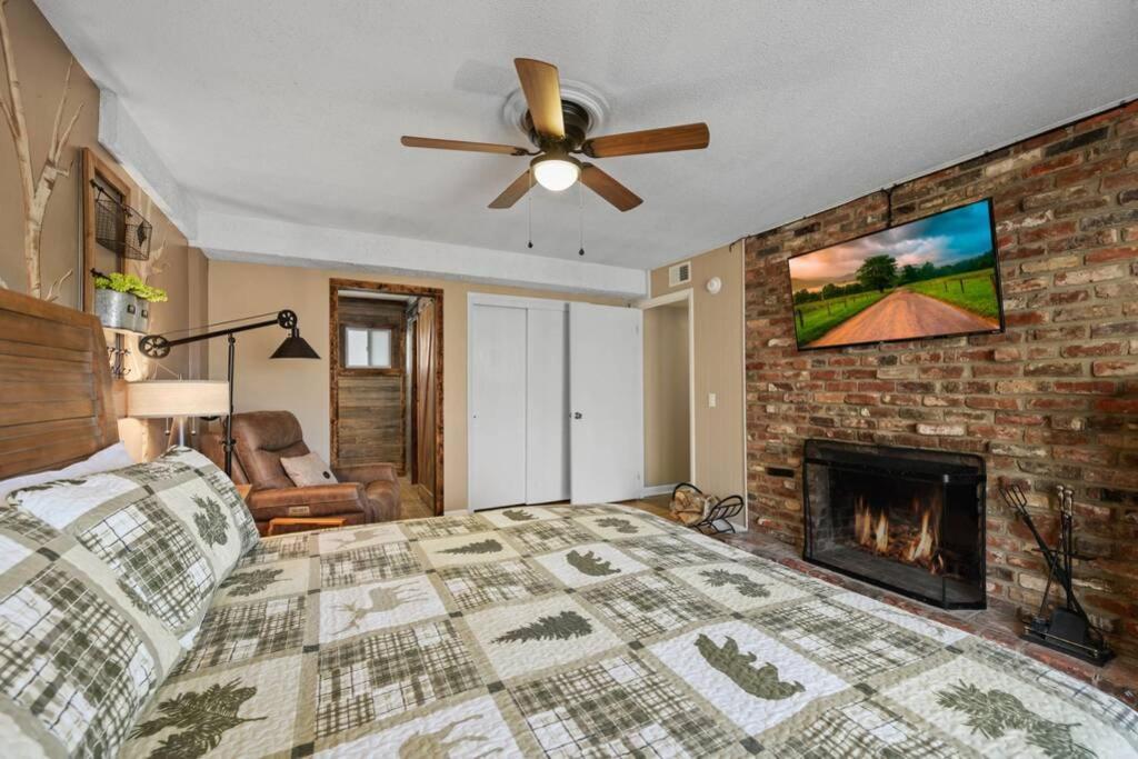 Happy Trails - Cobbly Nob Resort Home Gatlinburg Eksteriør billede