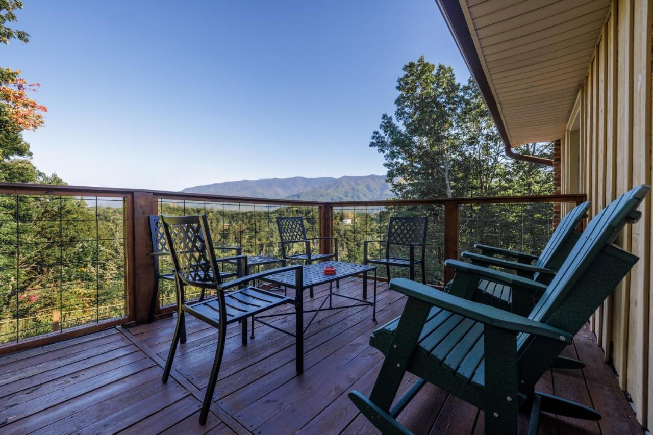 Happy Trails - Cobbly Nob Resort Home Gatlinburg Eksteriør billede